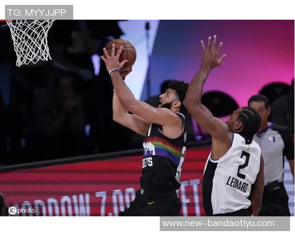 迈克尔波特火力全开22投13中三分5记独揽31分8篮板3助攻表现惊艳