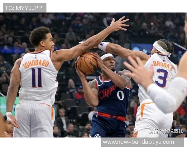 小卡表现出色半场16分4板助球队争胜